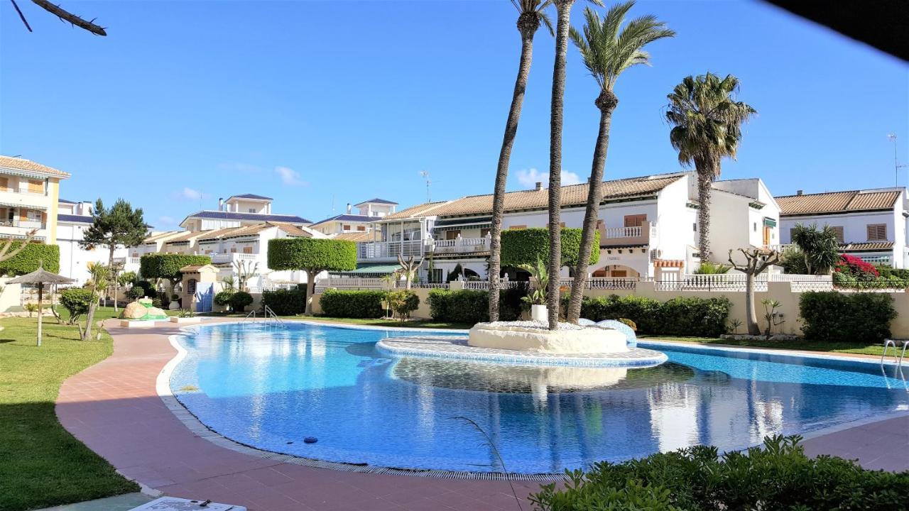Lovely Apartment Near The Beach In Sunny La Mata Torrevieja Buitenkant foto
