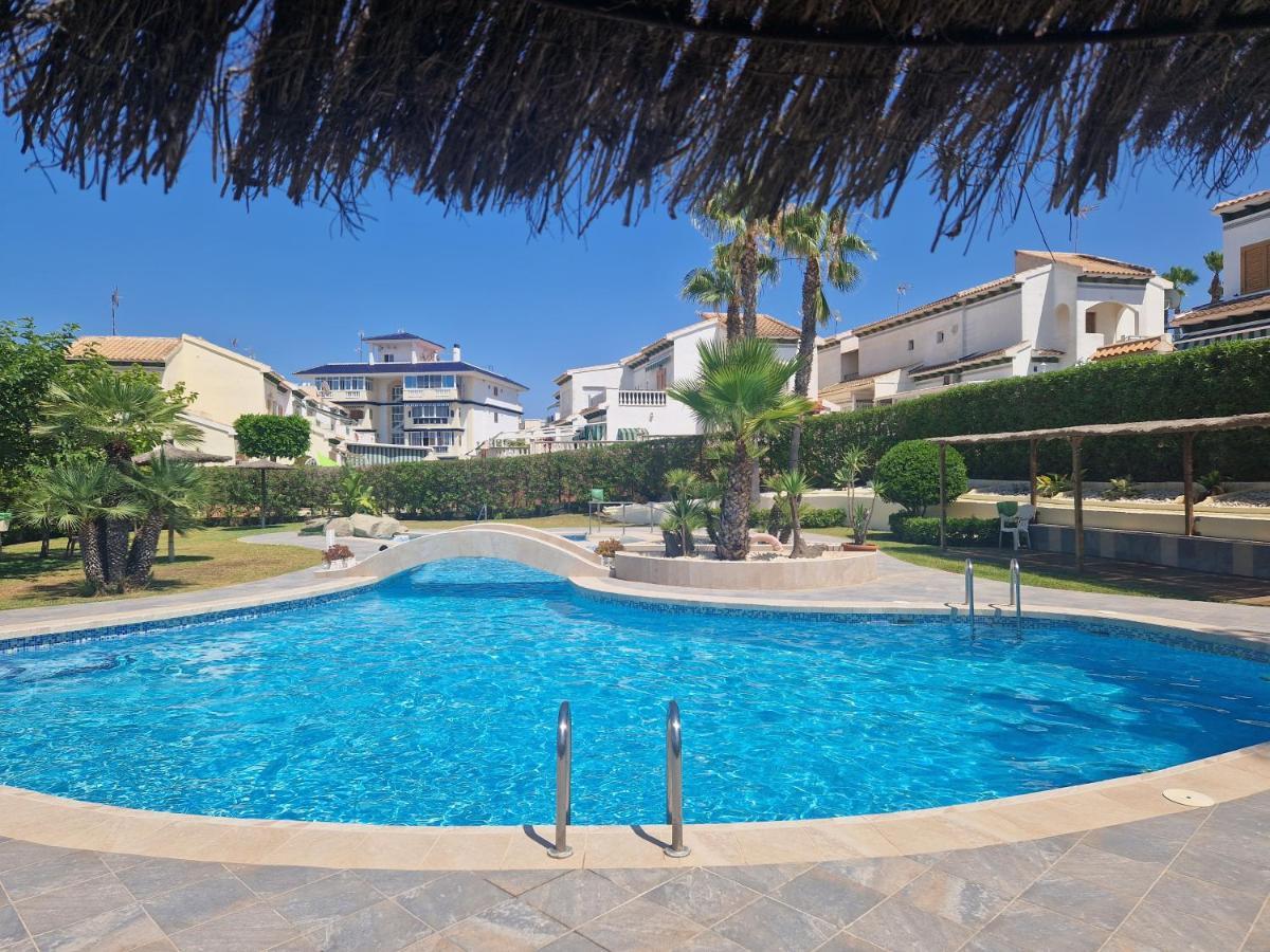 Lovely Apartment Near The Beach In Sunny La Mata Torrevieja Buitenkant foto
